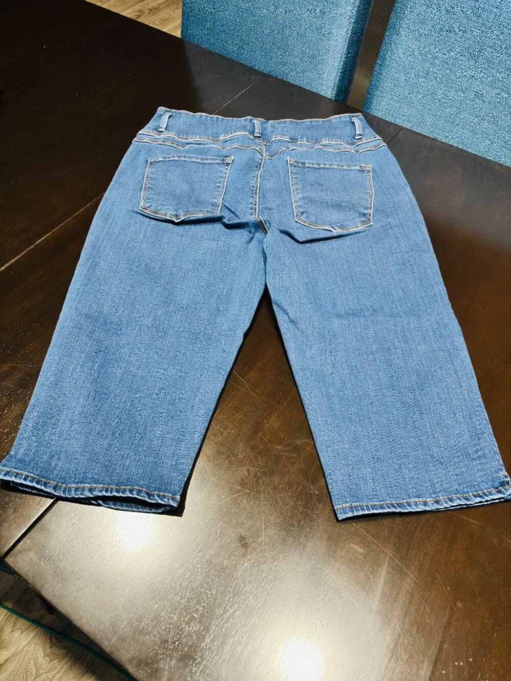 Dolly Pirate Triple Button High Waist Denim Capri Jeans Size 14 Blue Stretchy